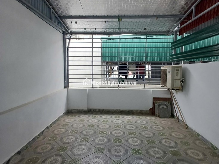 BÁN NHÀ PHÚC LỢI 5 TẦNG 3 NGỦ MẶT TIỀN 5M Ô TÔ GẦN 5,9 TỶ